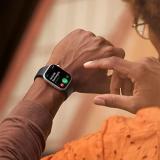 Apple Watch Series 8 (GPS + Cellular 45mm) Smart watch - Starlight Aluminium Case with Starlight Sport Band - Regular. Fitness Tracker, Blood Oxygen & ECG Apps, Water Resistant
