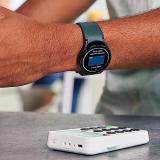 Samsung Galaxy Watch4 Smart Watch, Health Monitoring, Fitness Tracker, Long Lasting Battery, 4G, 40mm, Black (UK Version) (Renewed)